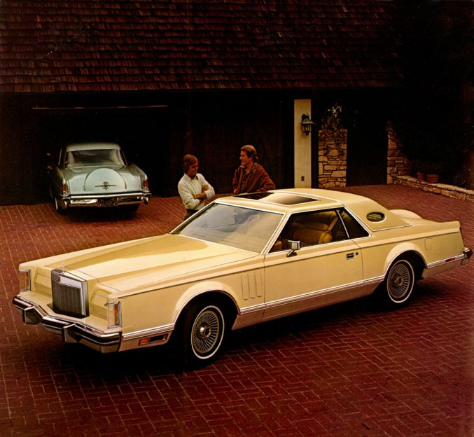 1977 Lincoln Continental Mark V Brochure Page 14